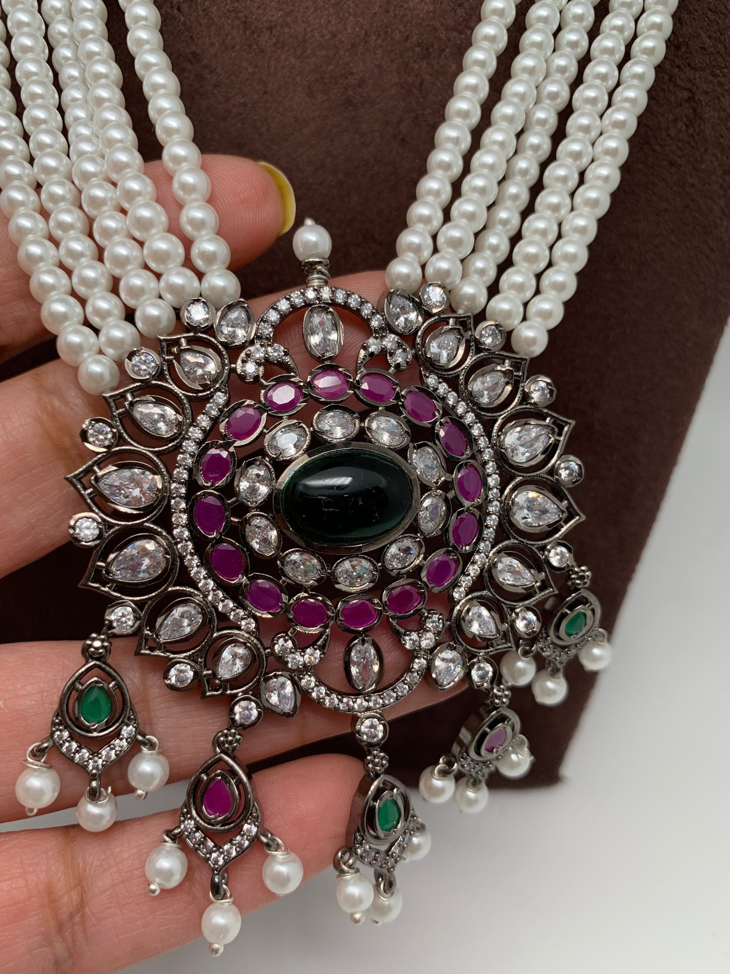 Shell Pearl Raani Haar with Victorian Polish Pink and Green Stone Moissanite Pendent