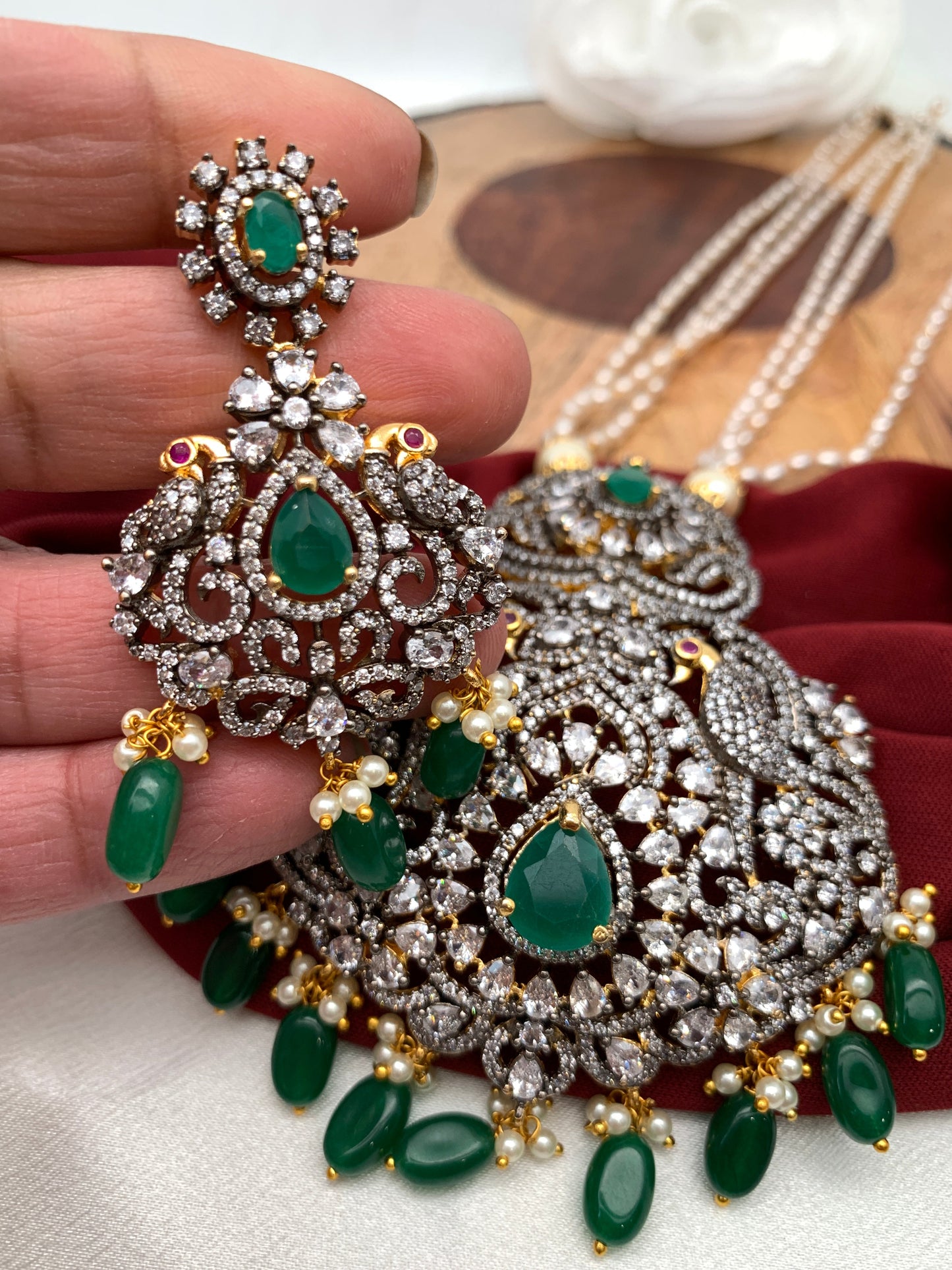 AD Green Stone Pendent Rice Pearl Mala