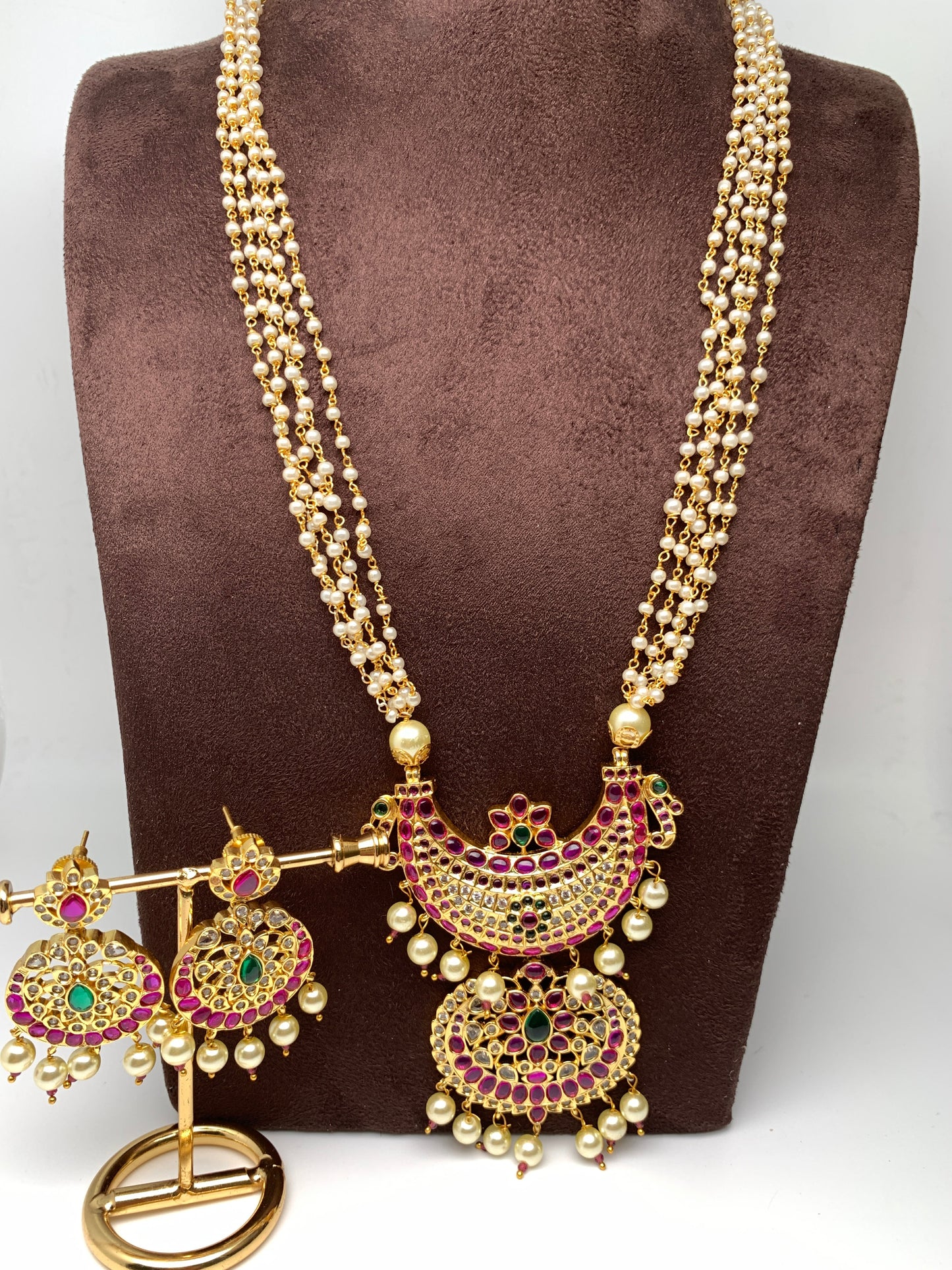 Red Stone Large Pendent Pearl Strands Necklace