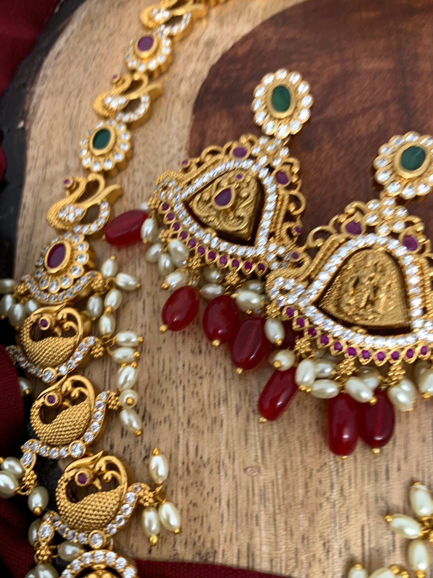 Ram Parivar Premium Matte Turnable Pendent Long Necklace