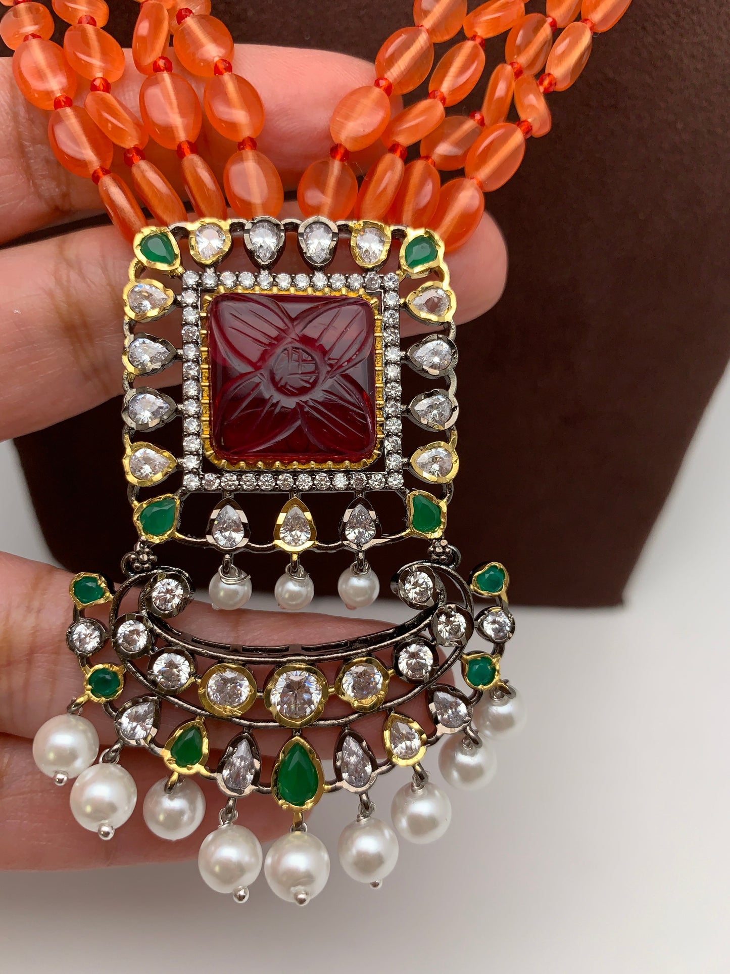 Red Green Stone AD Victorian Polish Pendent and Orange Monalisa Beads Necklace