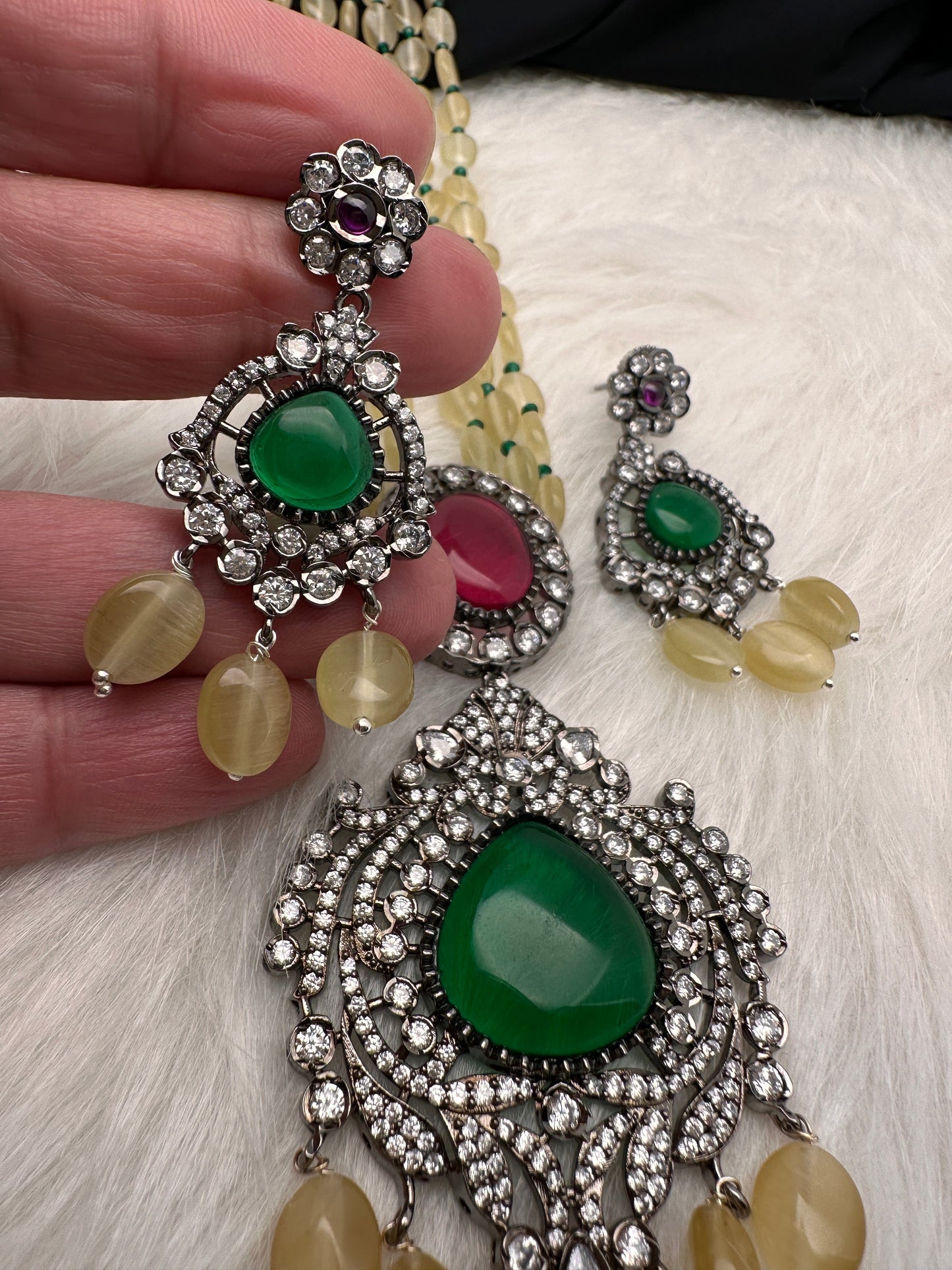 Red Green Stone AD Victorian Polish Pendent and Yellow Beads Necklace