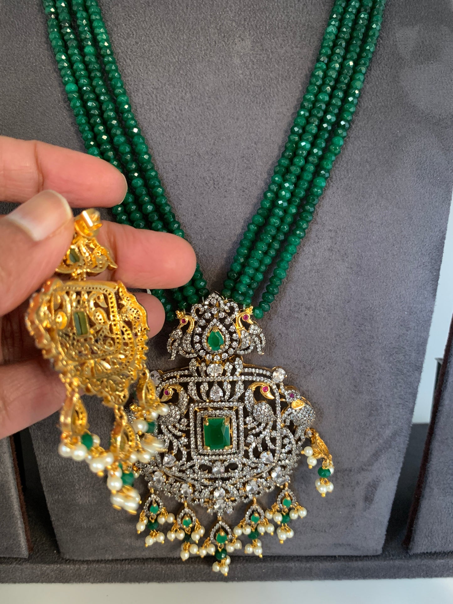 AD Green Stone Pendent Emerald Green Beads Long Mala
