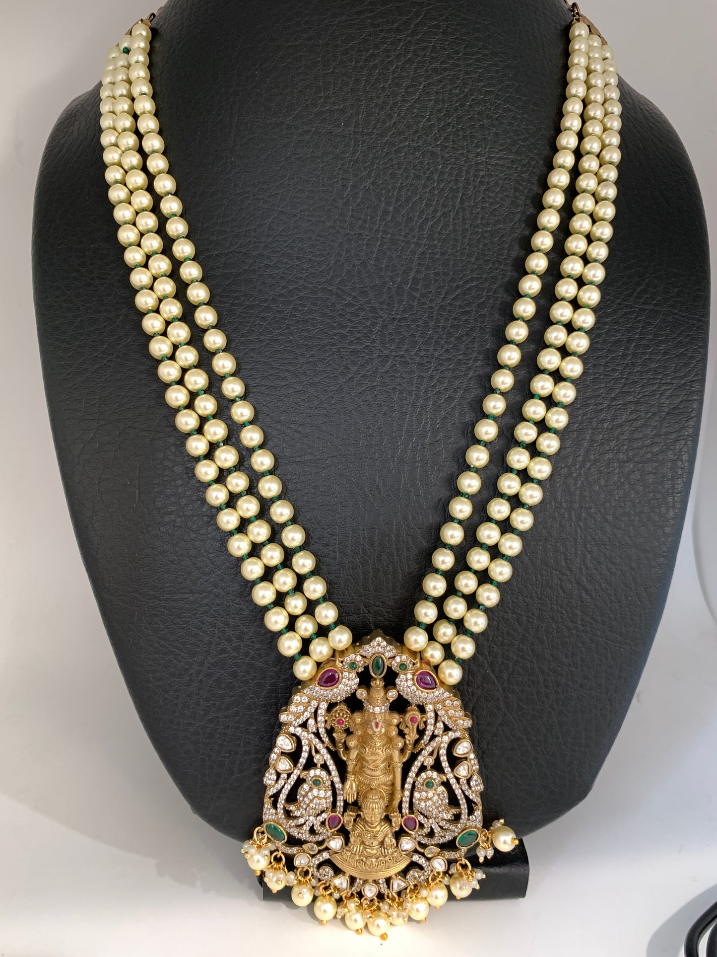 Goddess Lakshmi Balaji Pendent Pearl Beads Long Mala