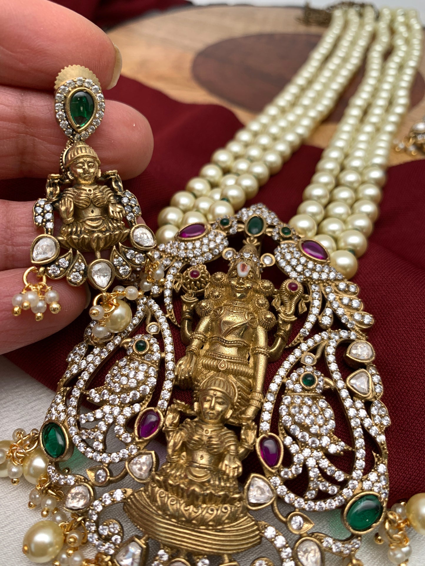 Goddess Lakshmi Balaji Pendent Pearl Beads Long Mala