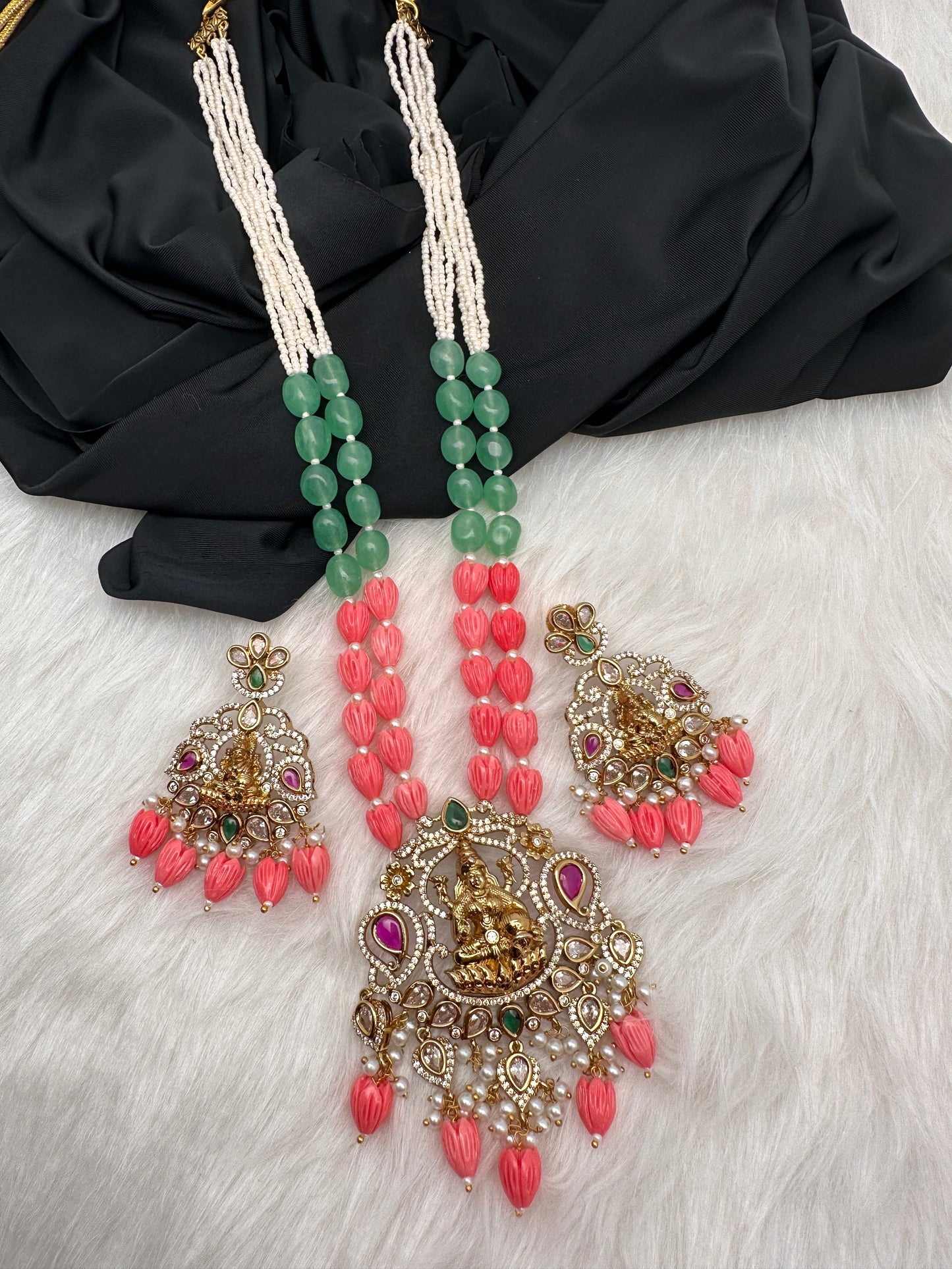 Goddess Lakshmi Victorian Pendent Pink Tulip Beads Pearls Necklace