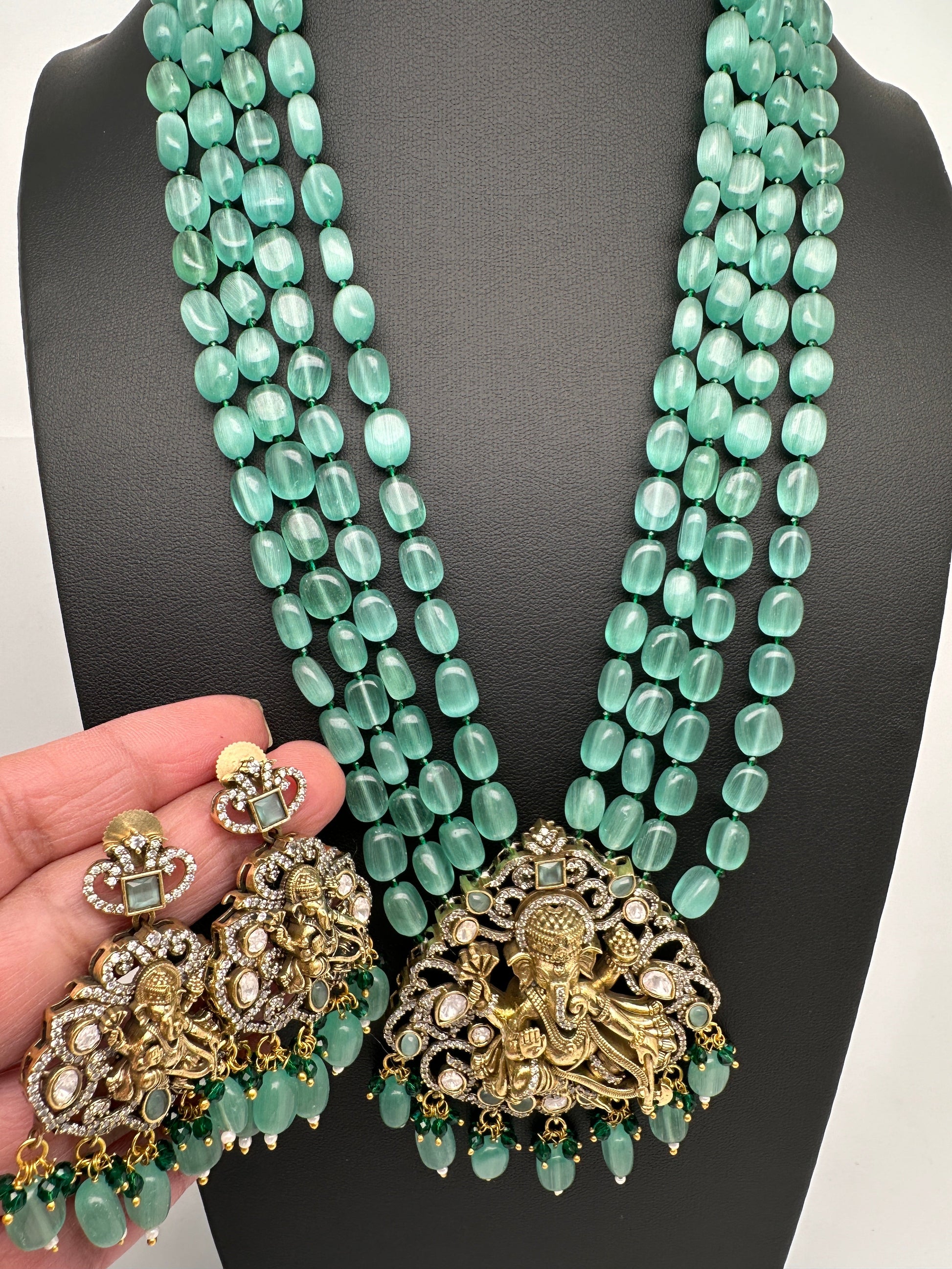 Ganesha Geru Finish Monalisa Beads Necklace - LightGreen