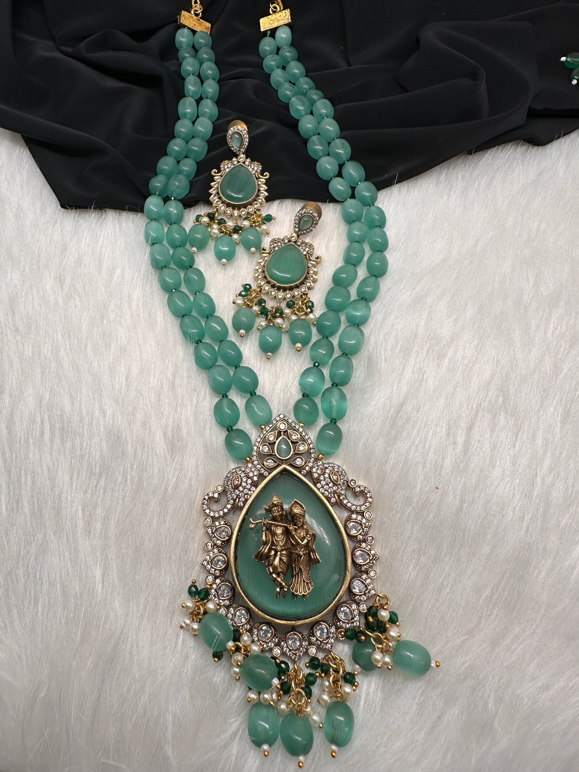Victoraian Mehendi Finish Monalisa Beads Necklace - LightGreen