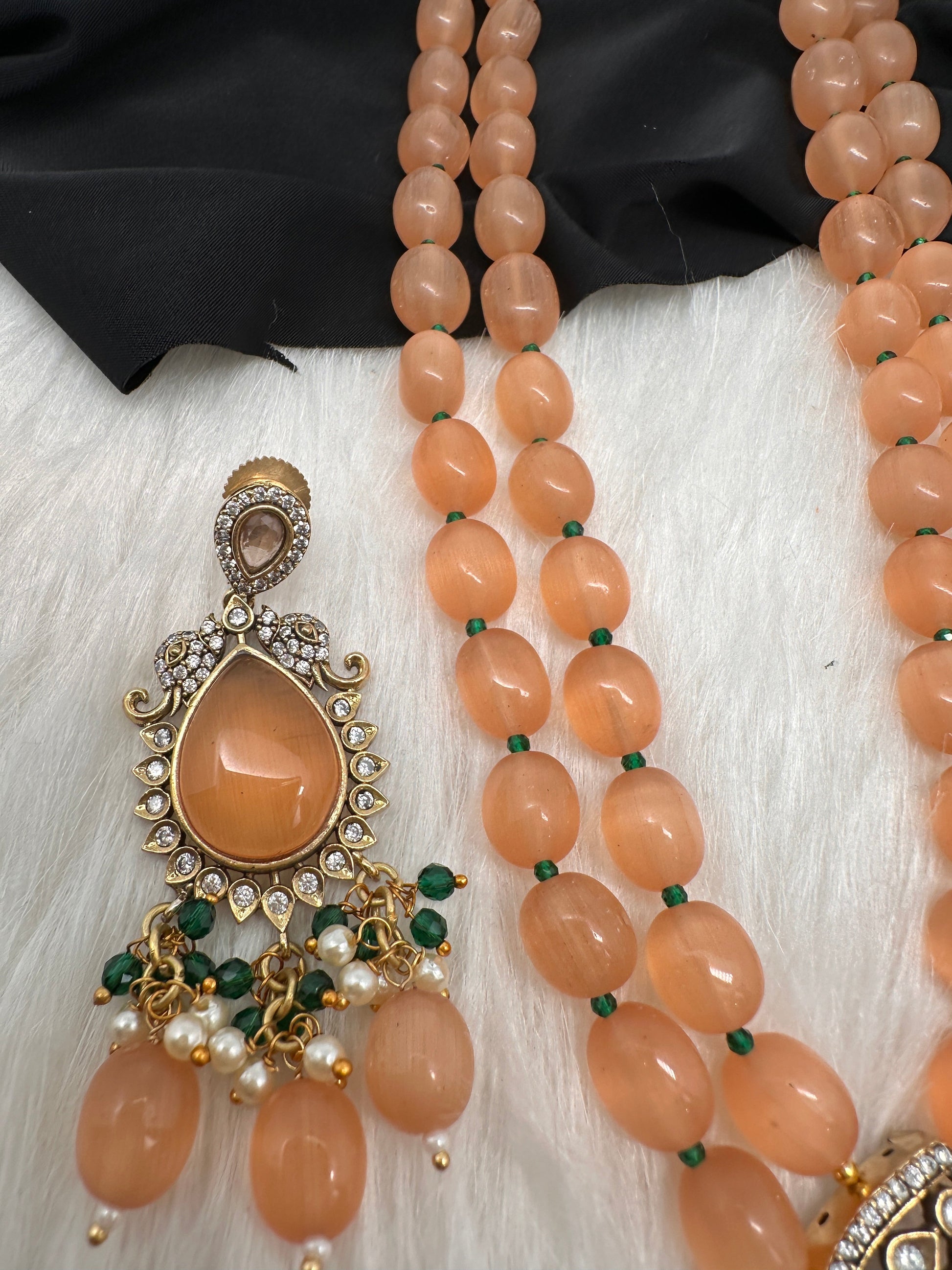 Victoraian Mehendi Finish Monalisa Beads Necklace - PeachPuff