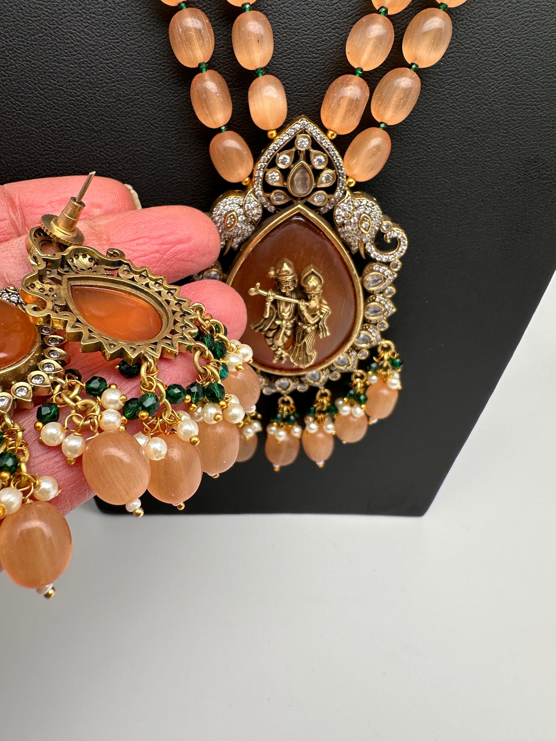 Victoraian Mehendi Finish Monalisa Beads Necklace - PeachPuff