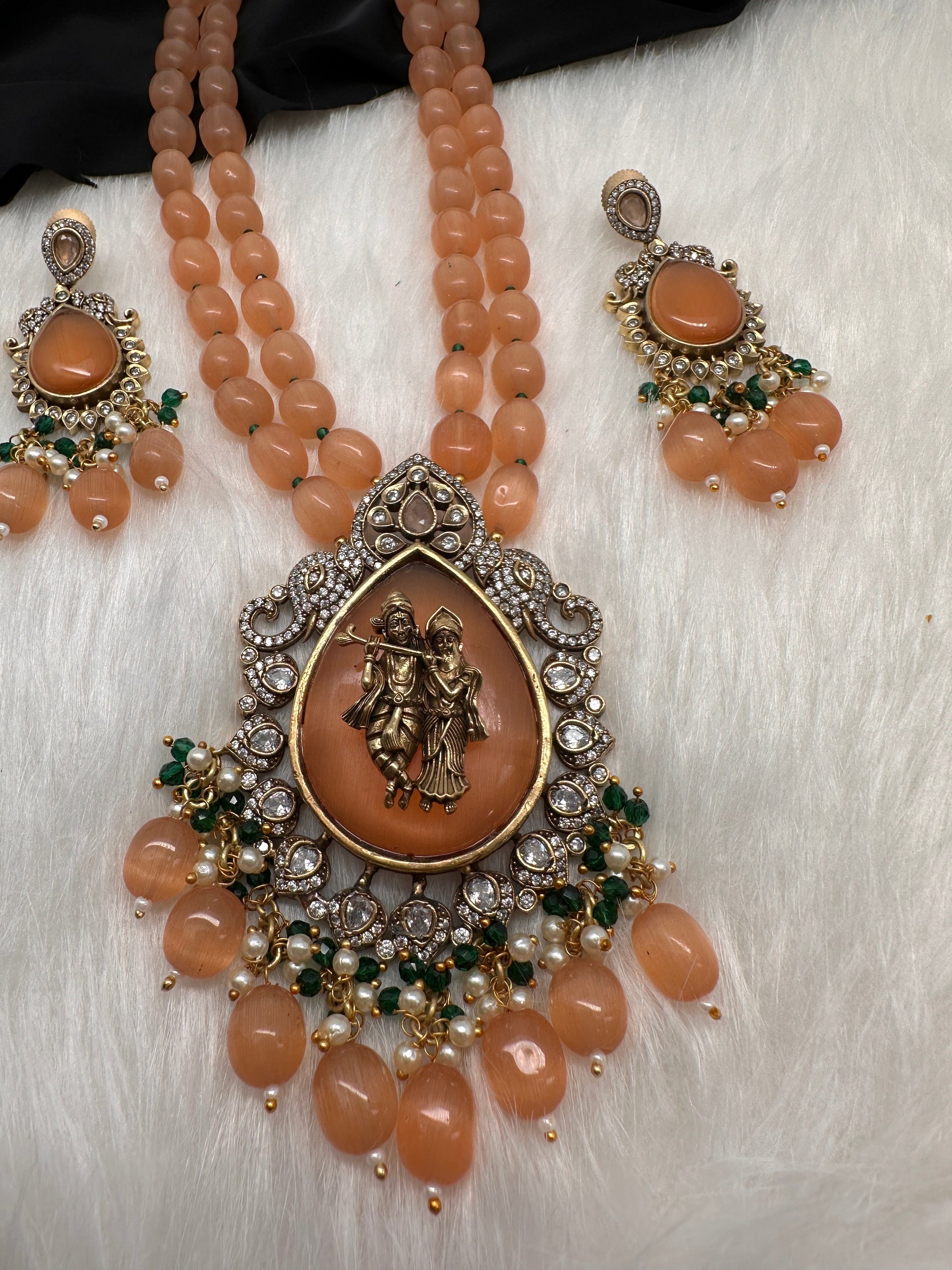 Victoraian Mehendi Finish Monalisa Beads Necklace - PeachPuff