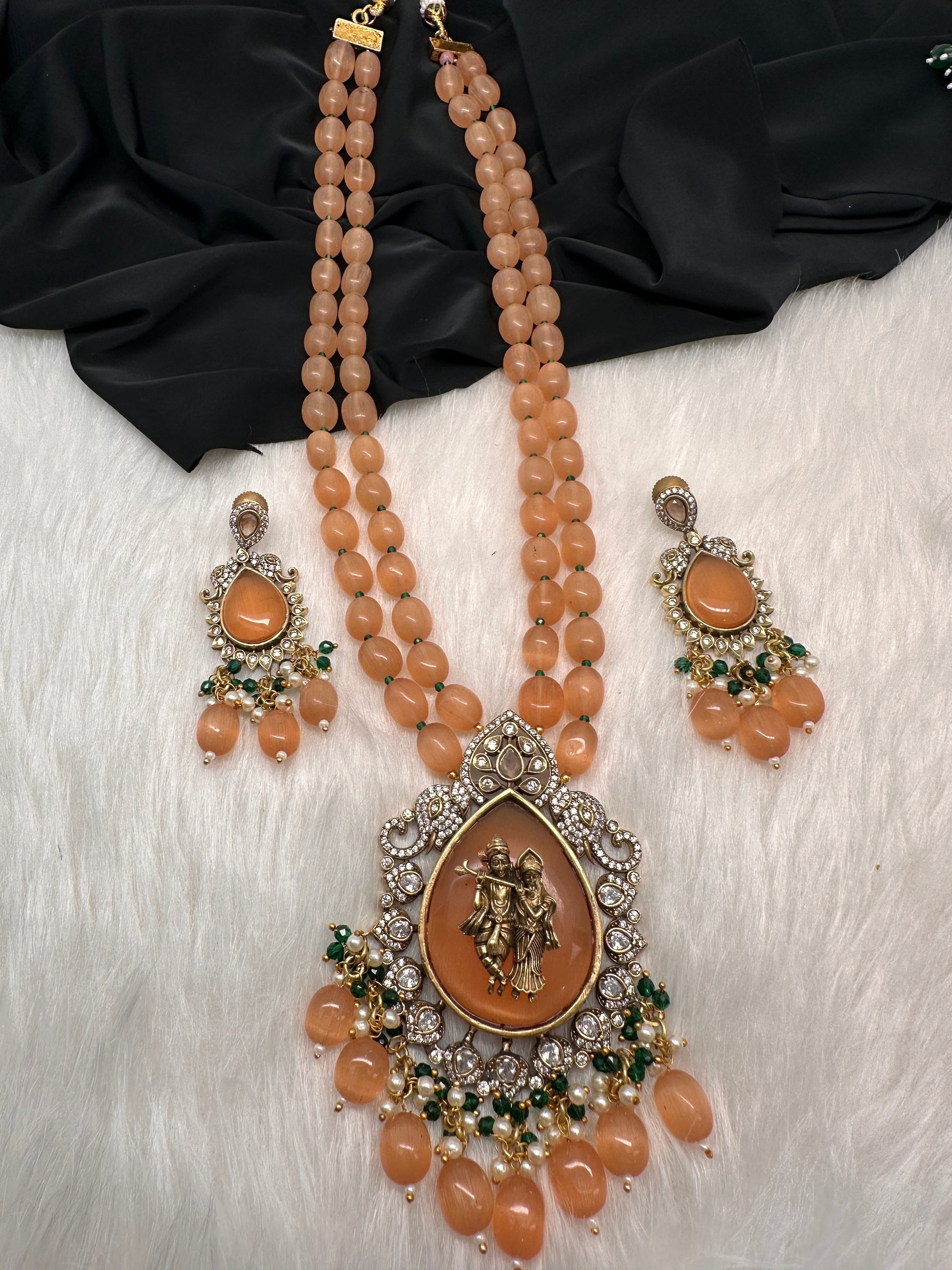 Victoraian Mehendi Finish Monalisa Beads Necklace - PeachPuff