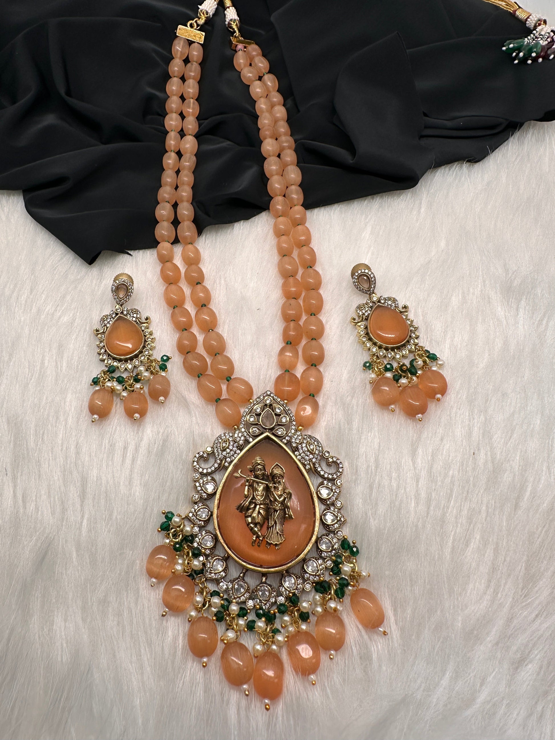 Victoraian Mehendi Finish Monalisa Beads Necklace - PeachPuff