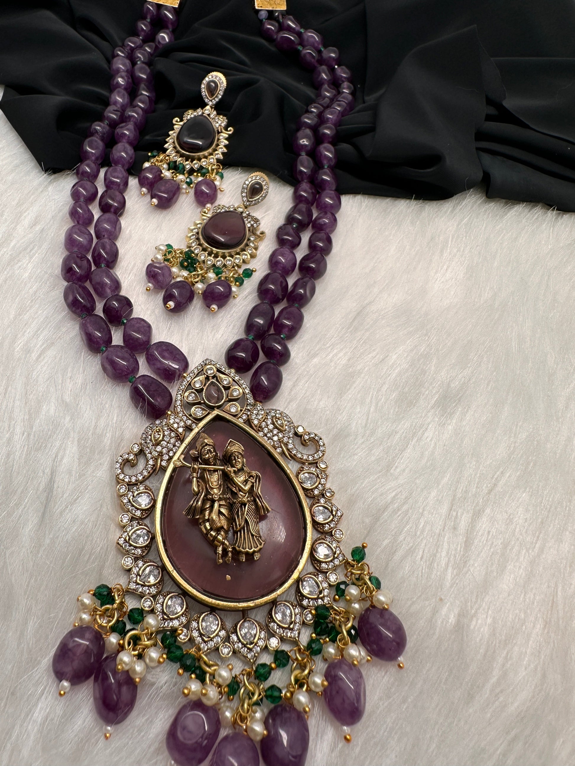 Victoraian Mehendi Finish Monalisa Beads Necklace - Purple