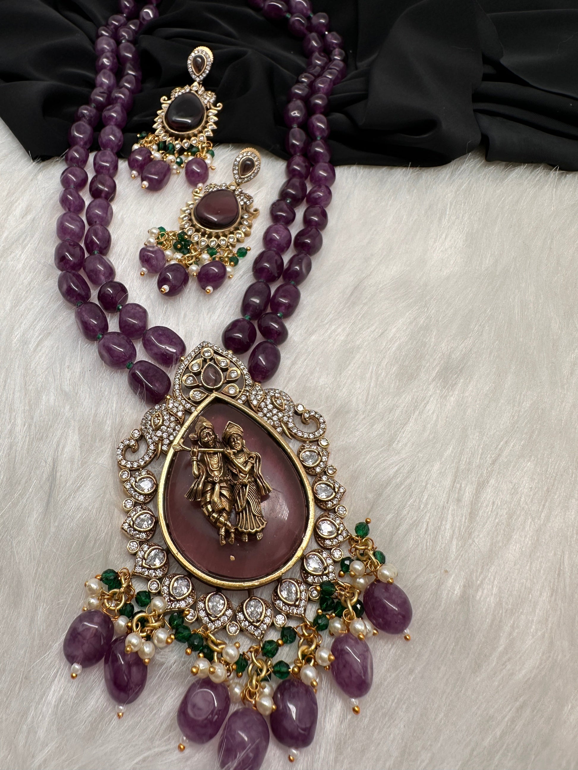 Victoraian Mehendi Finish Monalisa Beads Necklace - Purple