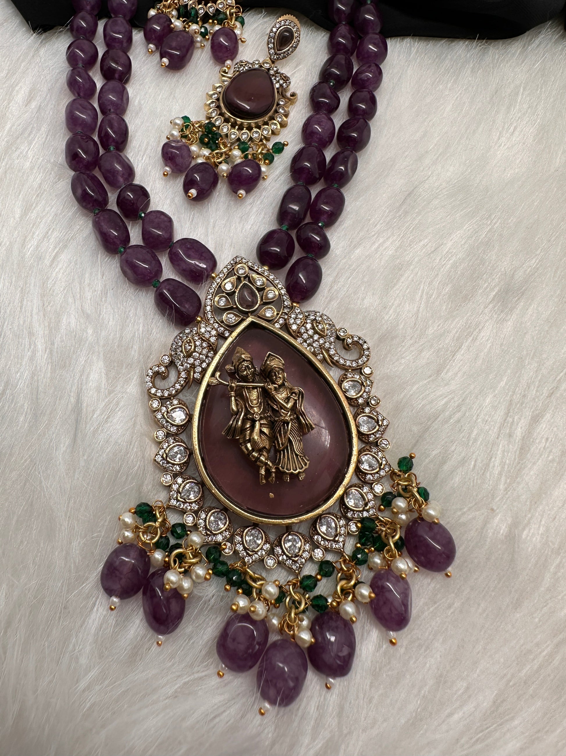 Victoraian Mehendi Finish Monalisa Beads Necklace - Purple