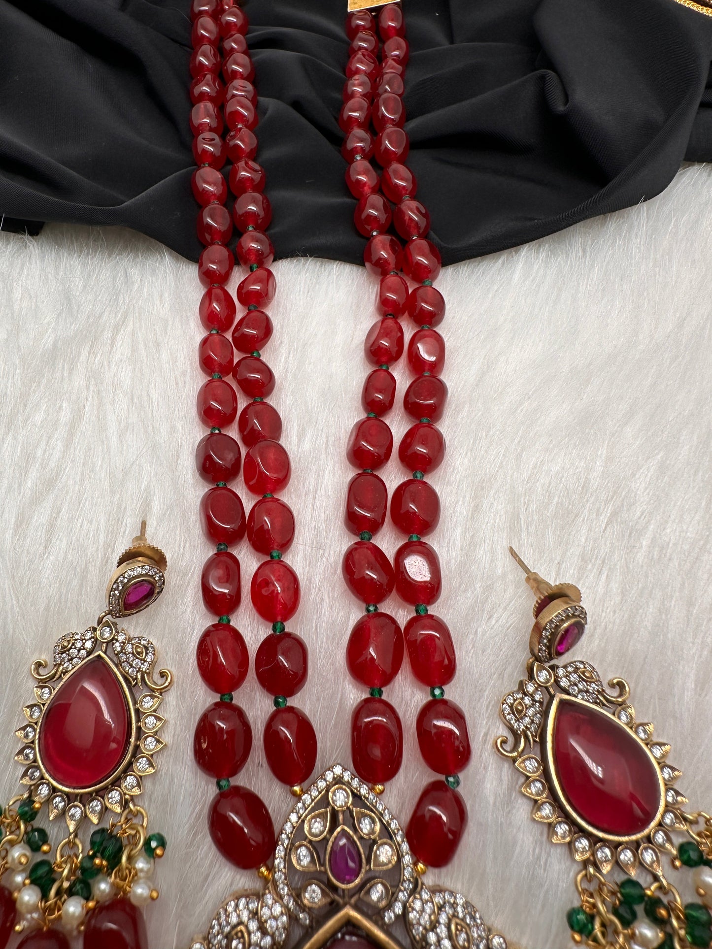 Victoraian Mehendi Finish Monalisa Beads Necklace - Red
