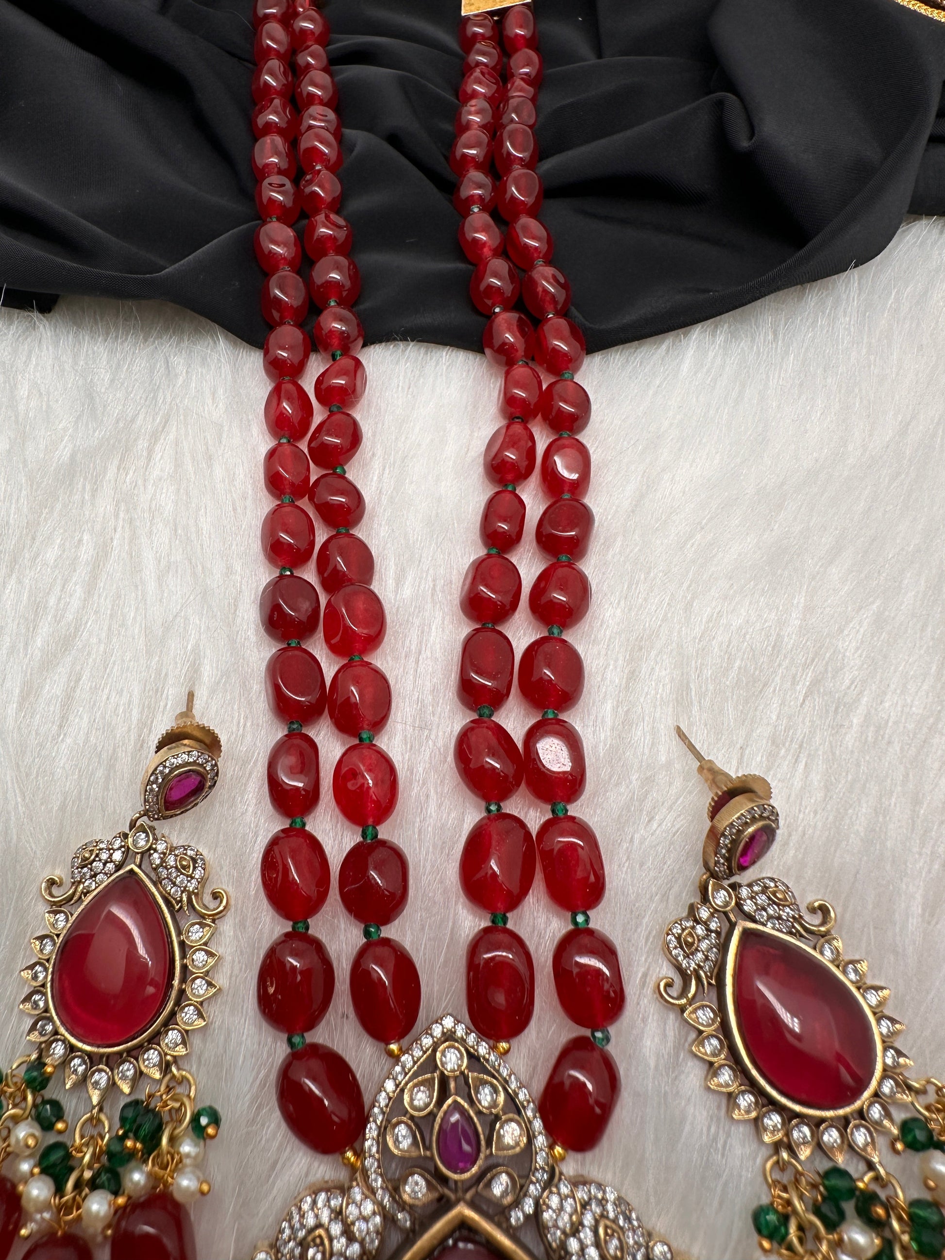 Victoraian Mehendi Finish Monalisa Beads Necklace - Red