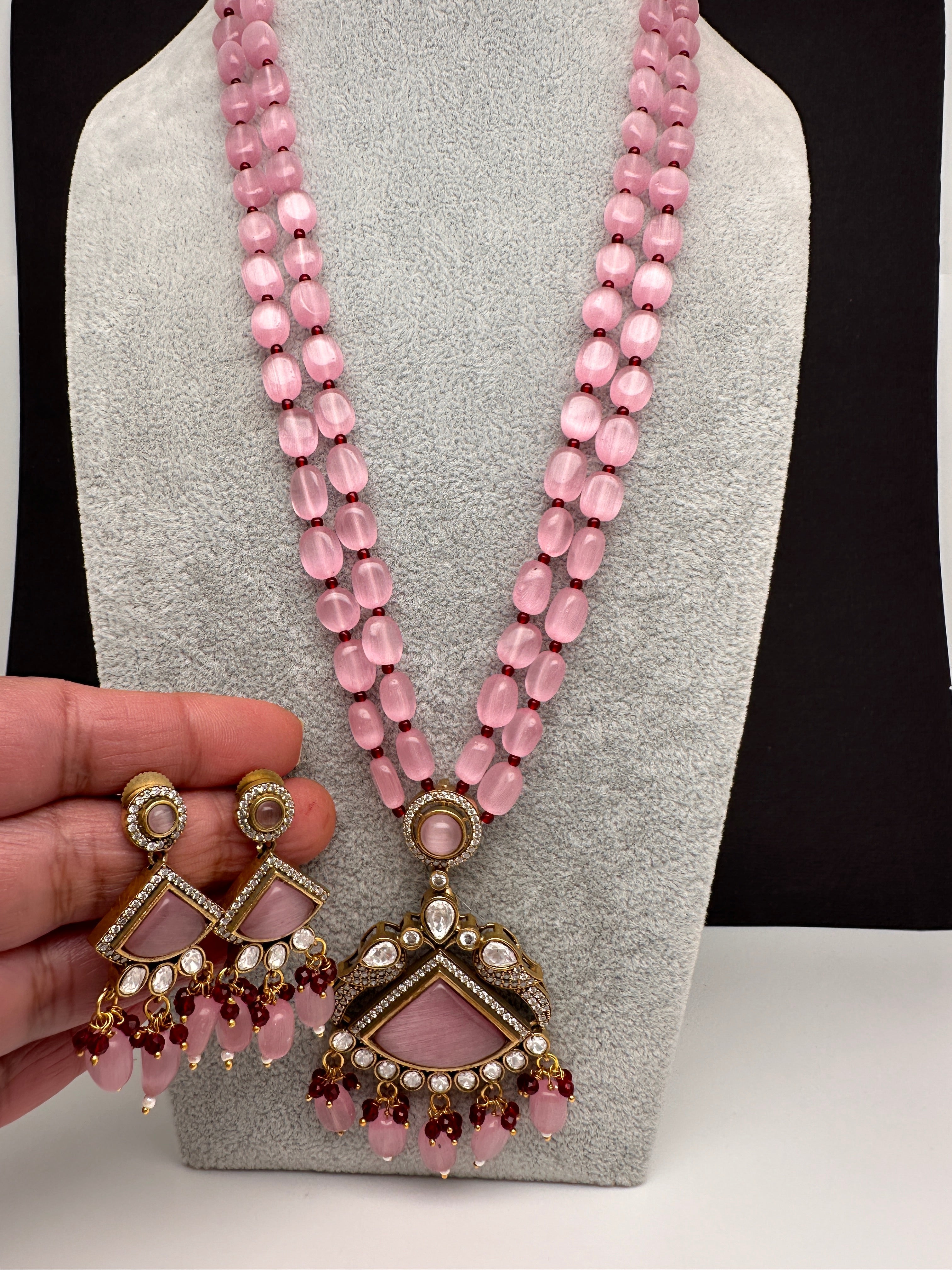Pink Beaded Necklace – The King's Abundance