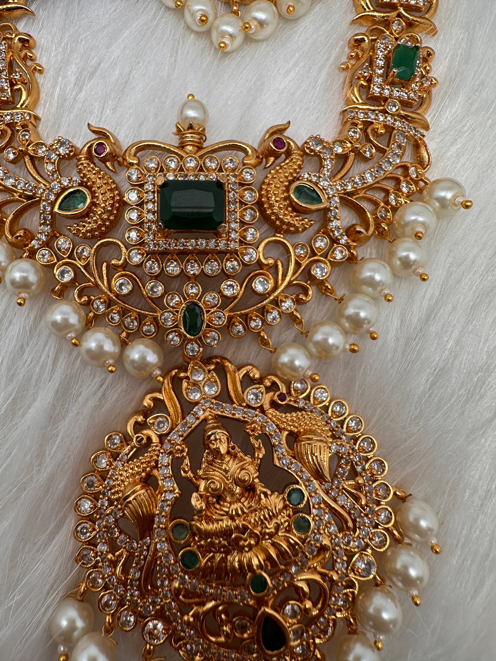 Goddess Lakshmi Green Stone Pearls Matte Finish Necklace - Green