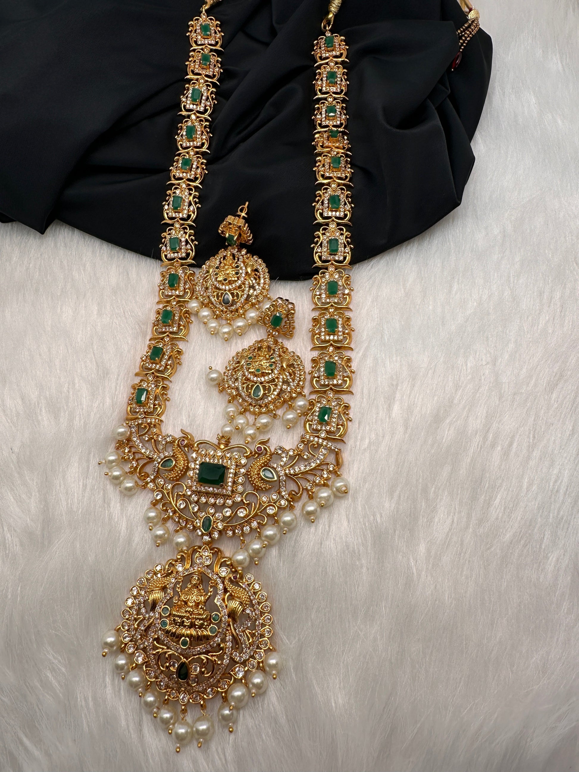 Goddess Lakshmi Green Stone Pearls Matte Finish Necklace - Green