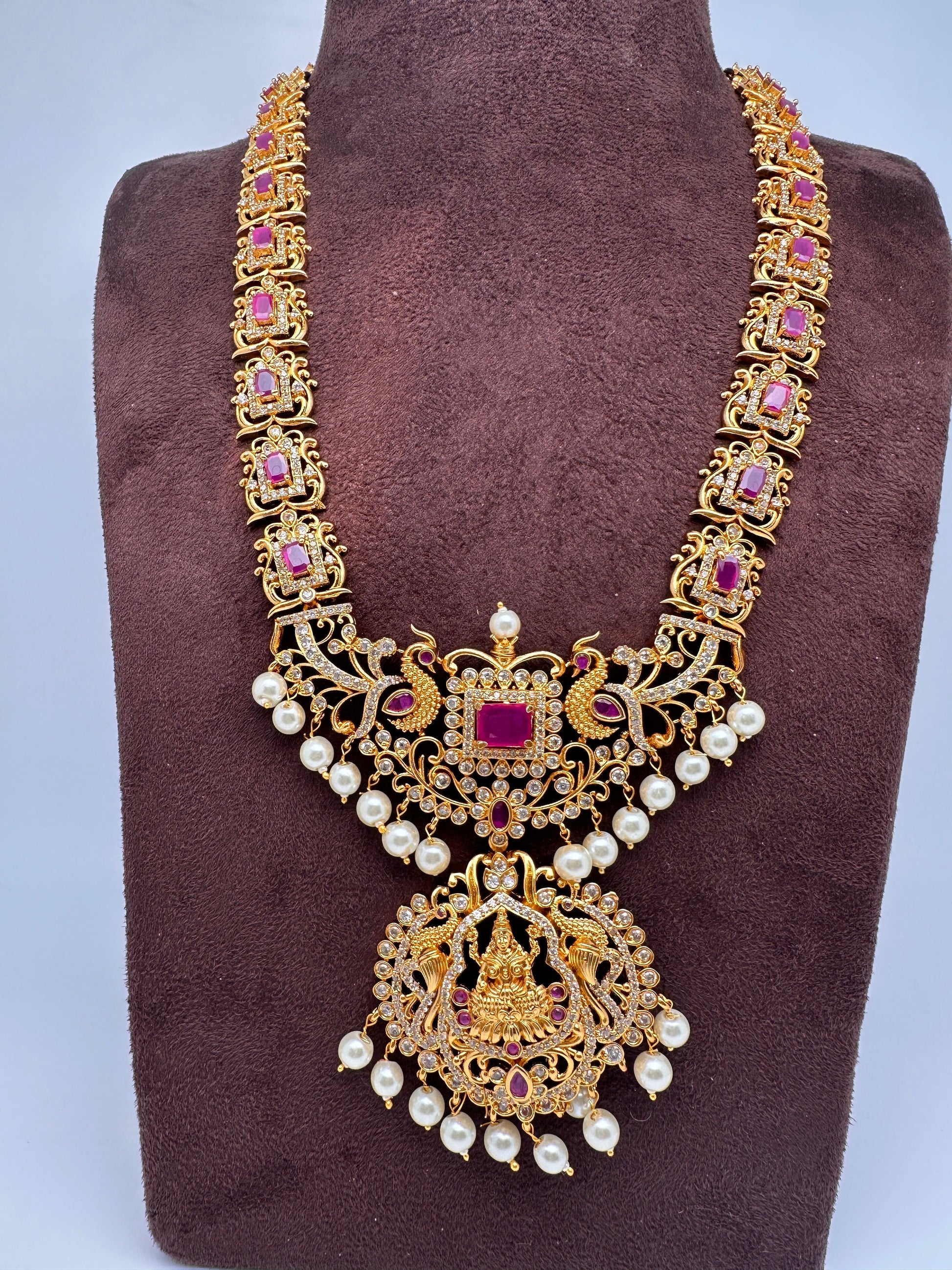 Goddess Lakshmi Green Stone Pearls Matte Finish Necklace - Red