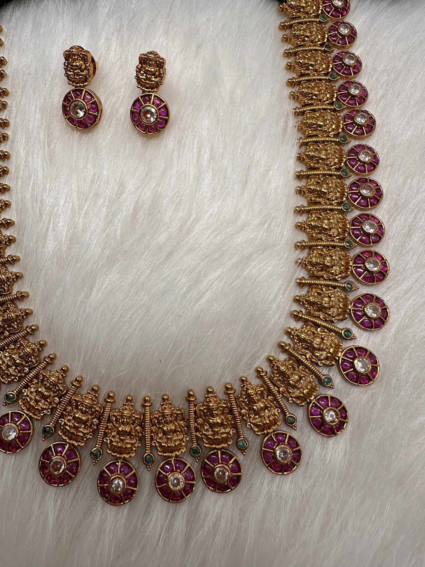 Kempu Goddess Lakshmi Bottu Long Necklace