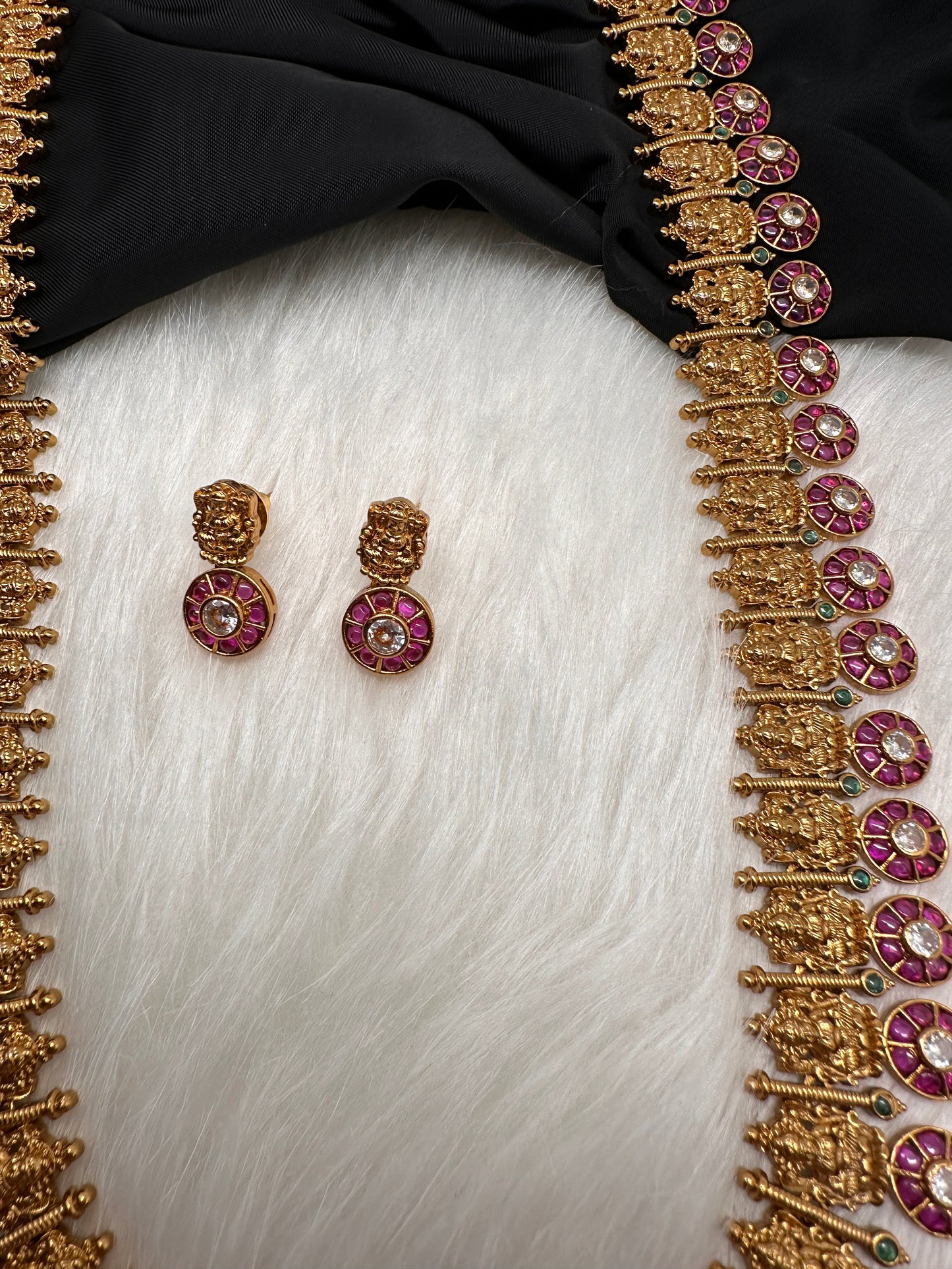 Kempu Goddess Lakshmi Bottu Long Necklace