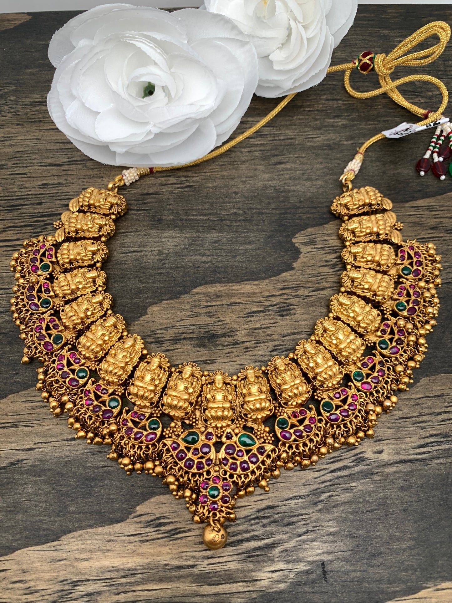 Goddess Lakshmi Red Green Kemp Short Necklace Set