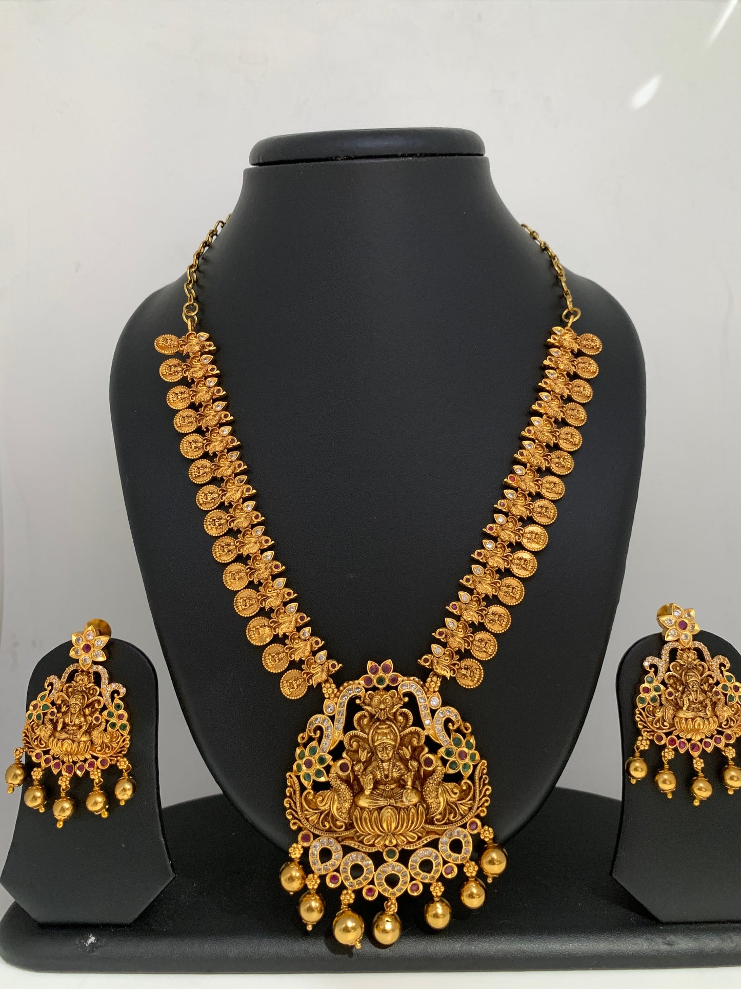 Goddess Lakshmi Red Green Stone Lakshmi Coins Short Necklace