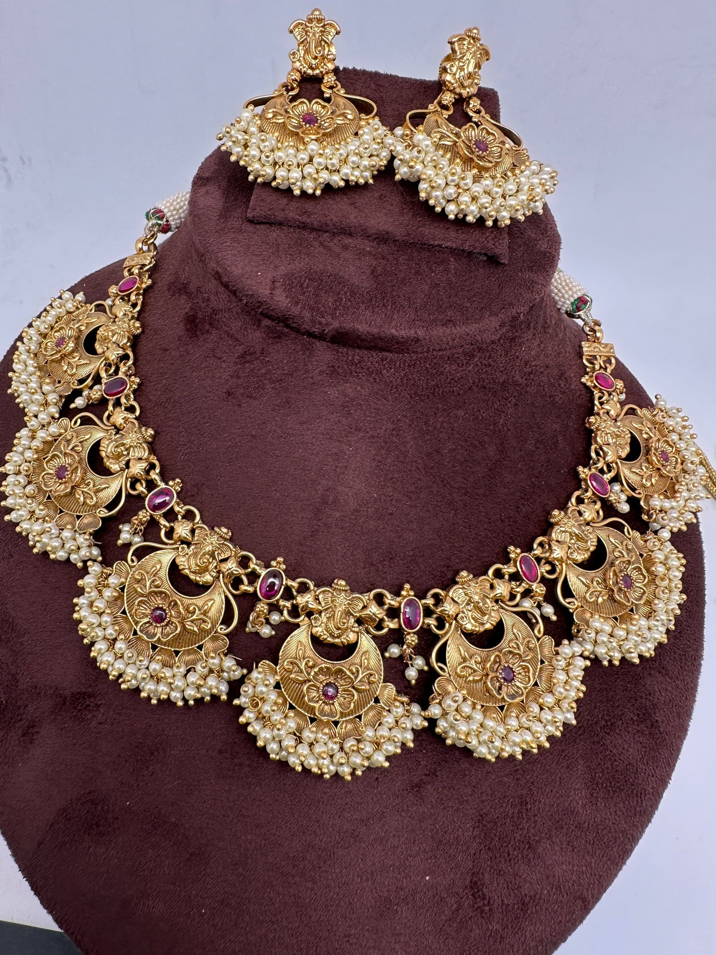 Lord Ganesha Red Kemp Cluster Pearls Neckline Necklace