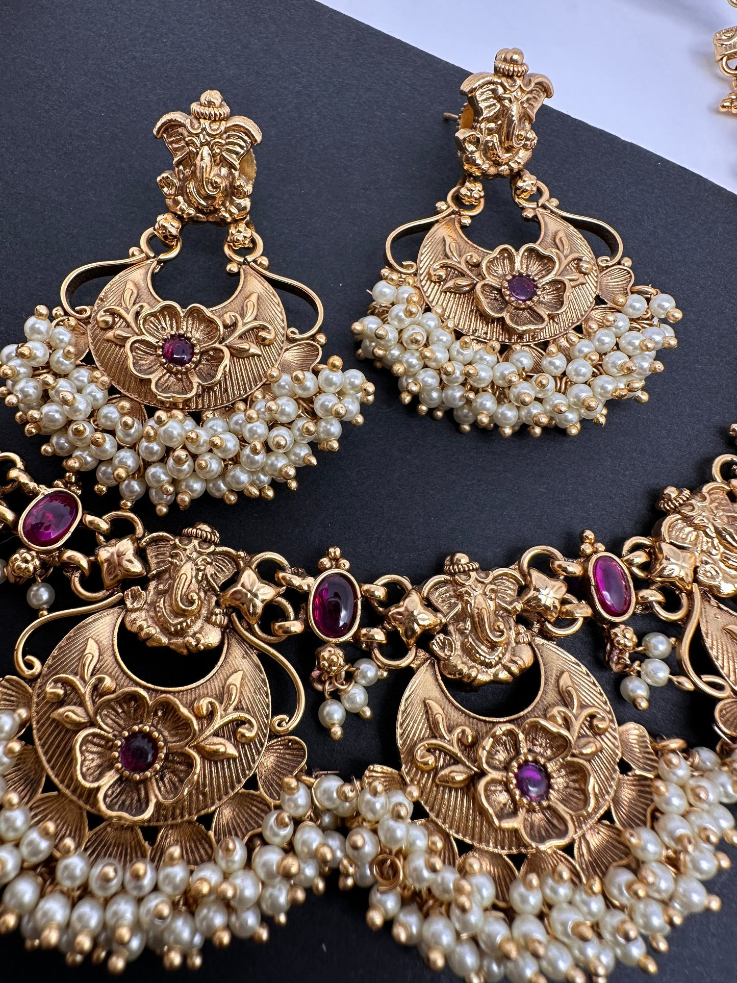 Lord Ganesha Red Kemp Cluster Pearls Neckline Necklace