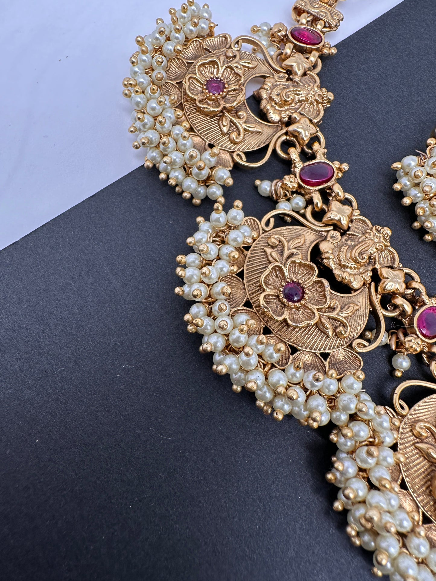 Lord Ganesha Red Kemp Cluster Pearls Neckline Necklace