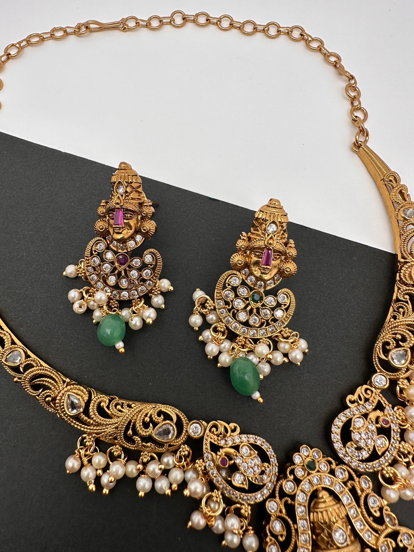 Venkatesh Balaji Green beads Matte Kanthi Necklace