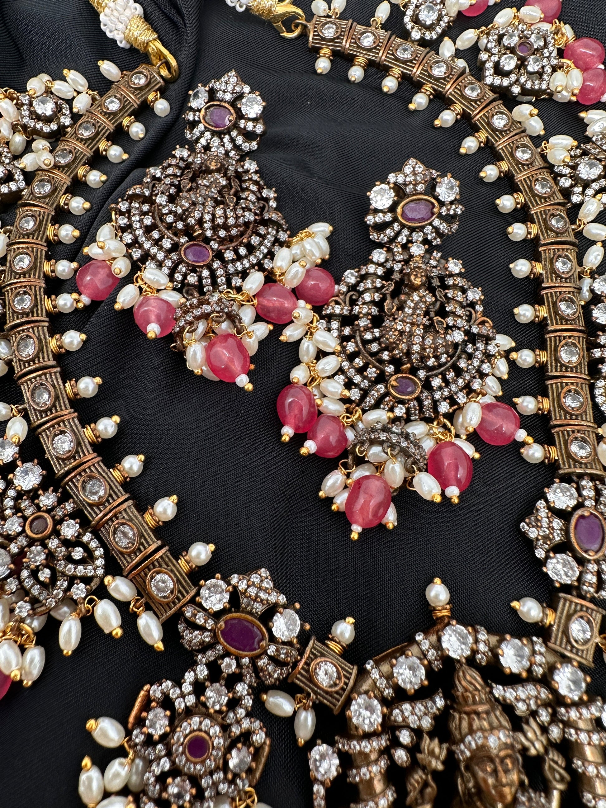 Victorian Mehndi Finish AD Polki Kundan Color Stone Short Necklace - Red