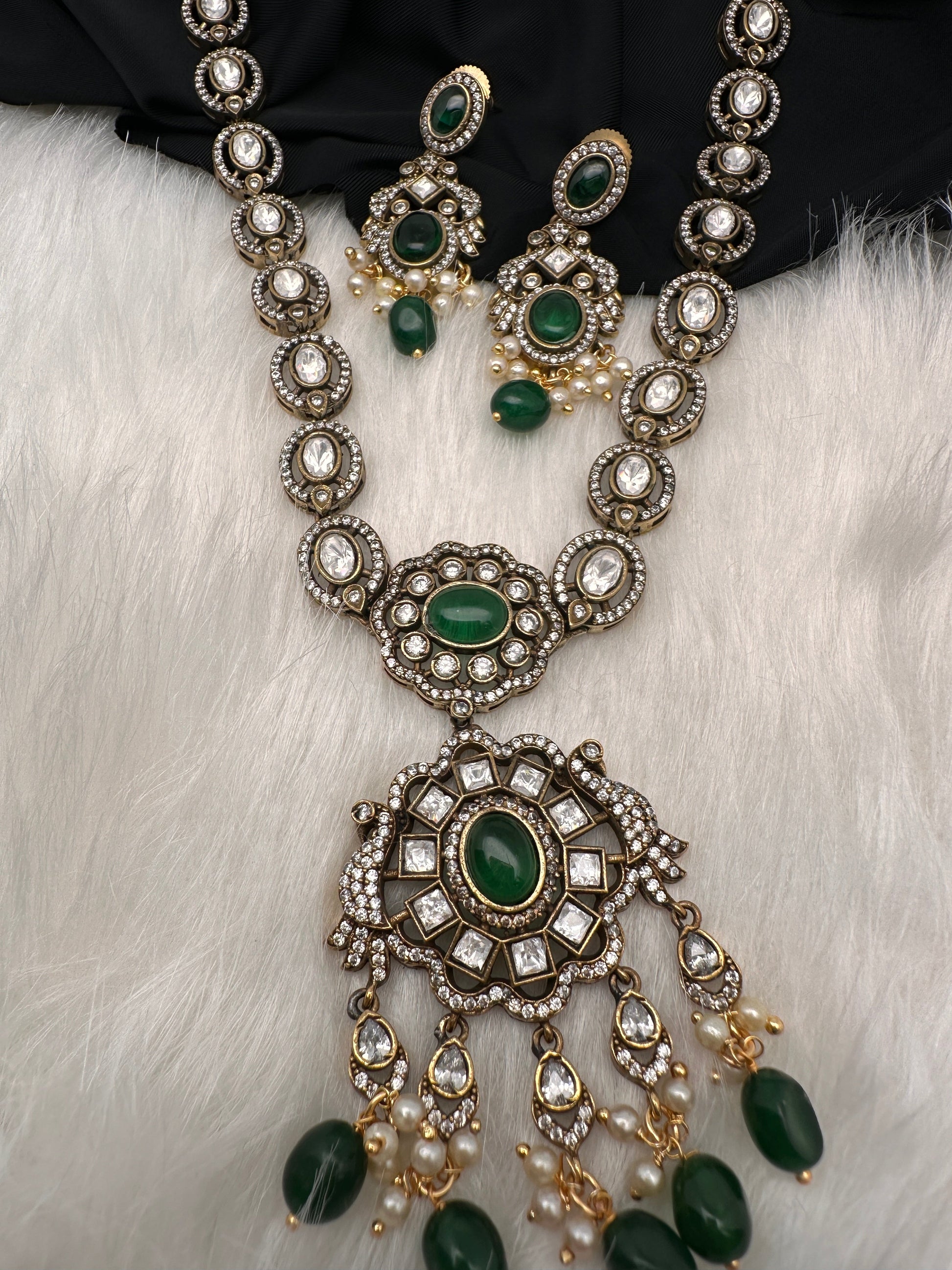 Victorian Mehndi Finish AD Polki Color Stone Necklace - Green