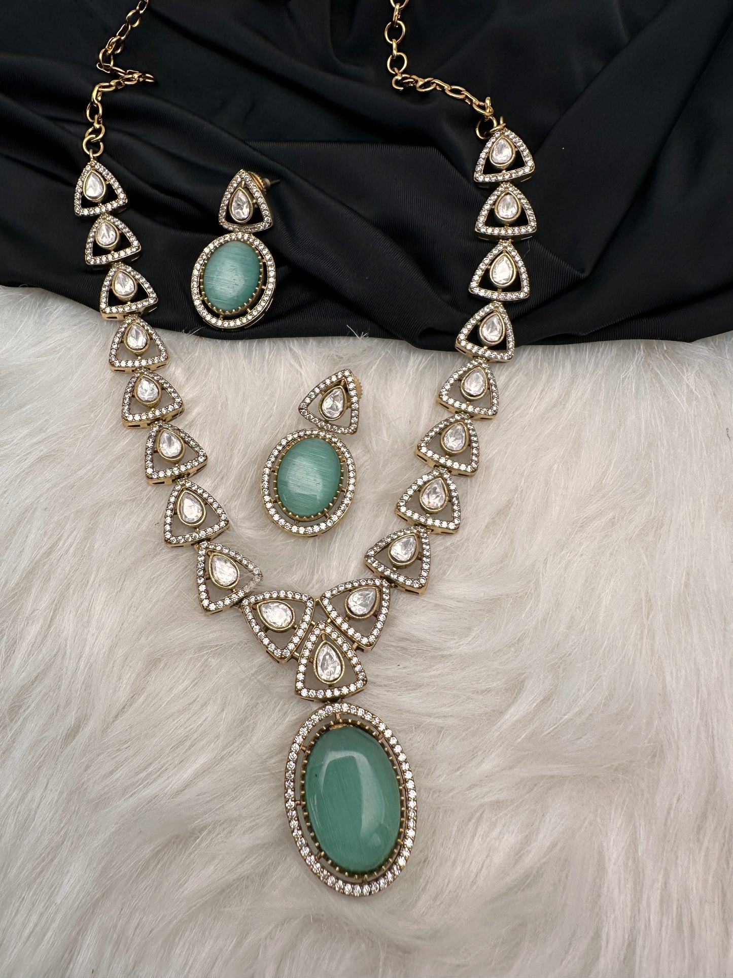 Victorian AD Polki Mint Green Stone Necklace