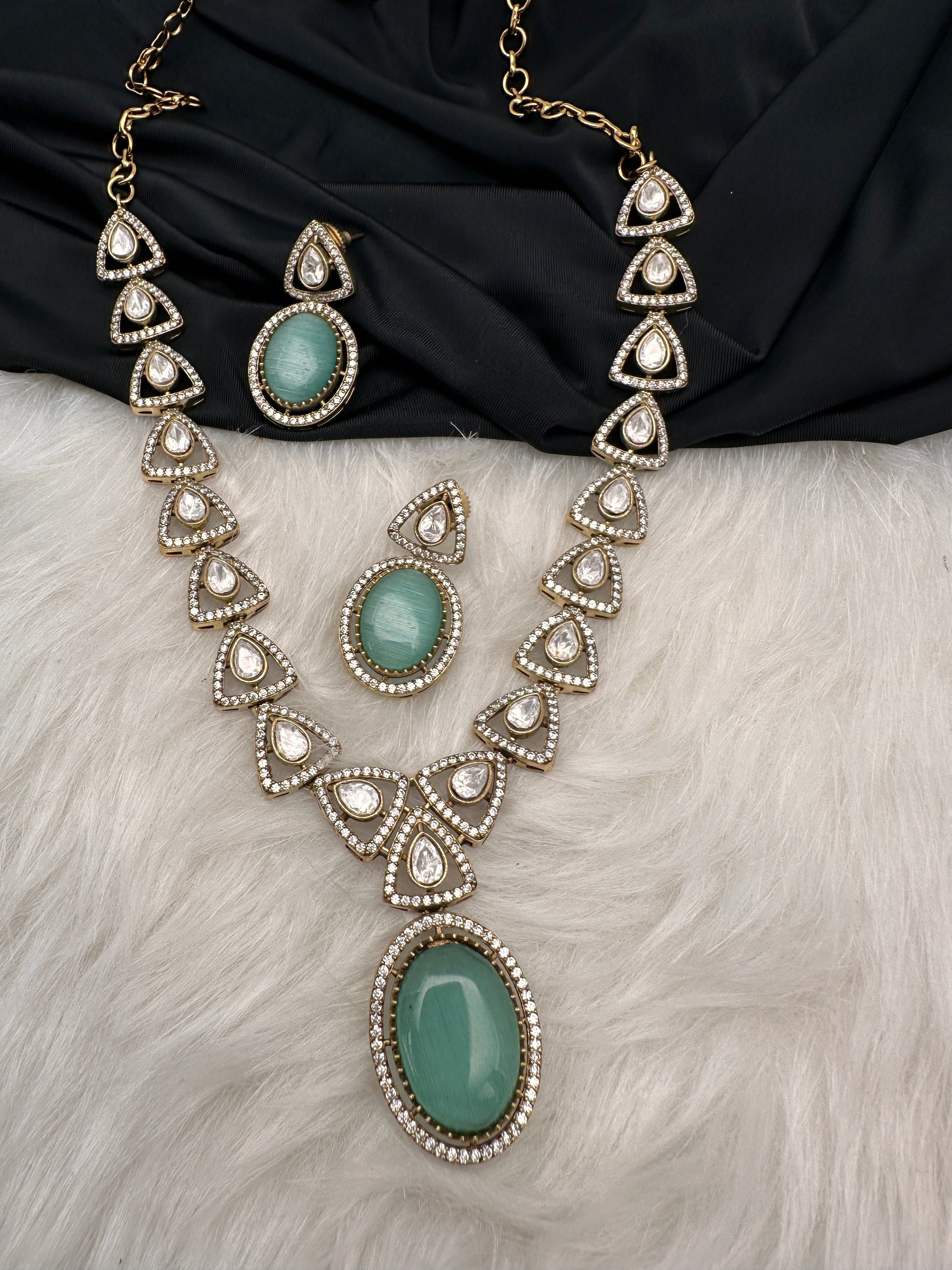 Victorian AD Polki Mint Green Stone Necklace